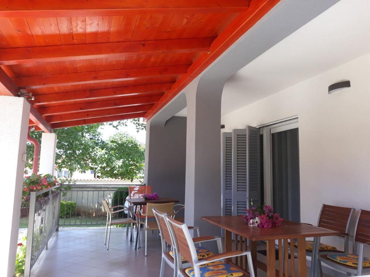 Apartment Nevia Fazana Exterior photo